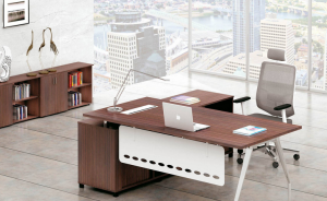   選購板式職員桌時(shí)，防止上當(dāng)受騙的辦法。