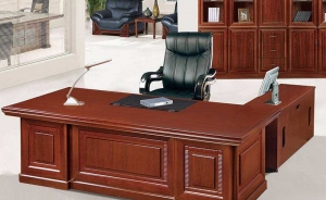 實木大班臺選購有幾點(diǎn)注意事項必須要牢記的？