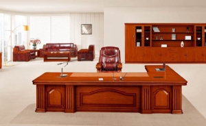 買實(shí)木辦公桌之前你要知道的三點(diǎn)要求。