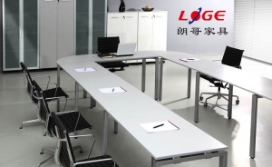 辦公會(huì)議臺(tái)使用注意事項(xiàng)。