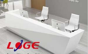 烤漆前臺(tái)辦公桌具有怎樣的特點(diǎn)？