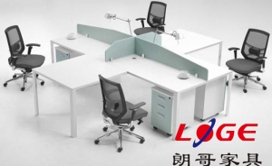 好的辦公桌椅廠家如何選擇？