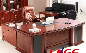 定制辦公大班臺(tái)時(shí)需要注意哪些方面？