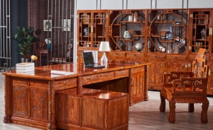 實木辦公家具表面出現(xiàn)傷痕時應(yīng)該如何處理呢？