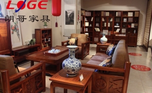 保養(yǎng)紅木辦公家具需注重哪些方面呢？