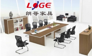 定制板式辦公家具時(shí)需考慮哪些因素？